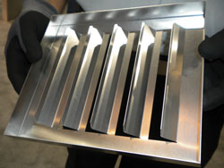 钣金加工企业如何通过引进自动化折弯成型设备降低生产成本,提高产品质量?-中山半岛·网站在线-PeninSula体育网(中国)-半岛·网站在线-PeninSula体育网(中国) 钣金加工企业如何通过引进自动化折弯成型设备降低生产成本,提高产品质量?-中山半岛·网站在线-PeninSula体育网(中国)-半岛·网站在线-PeninSula体育网(中国)